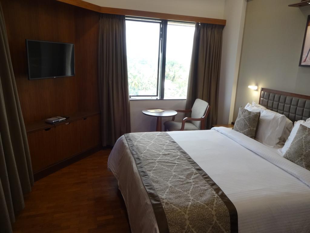 Keys Select By Lemon Tree Hotels, Malabar Gate, Kozhikode Calecute Exterior foto