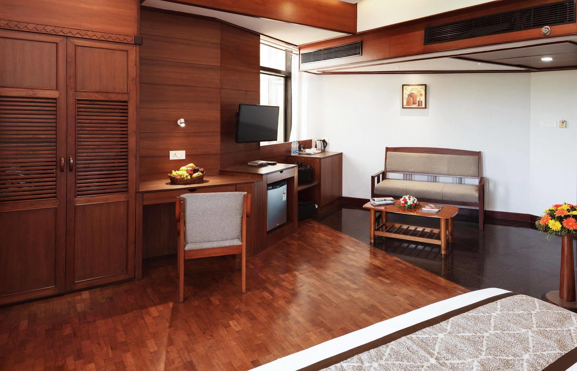 Keys Select By Lemon Tree Hotels, Malabar Gate, Kozhikode Calecute Exterior foto